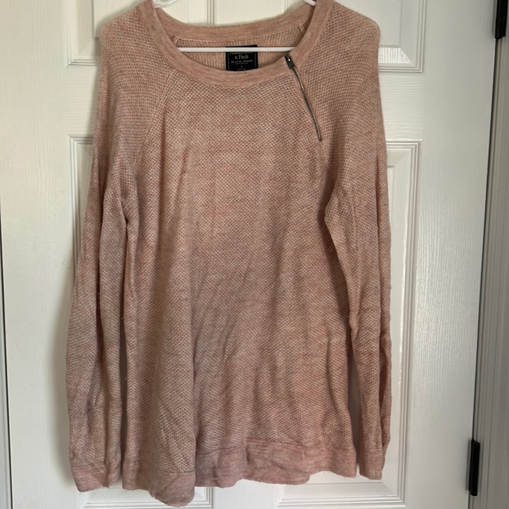 Abercrombie & Fitch sweater